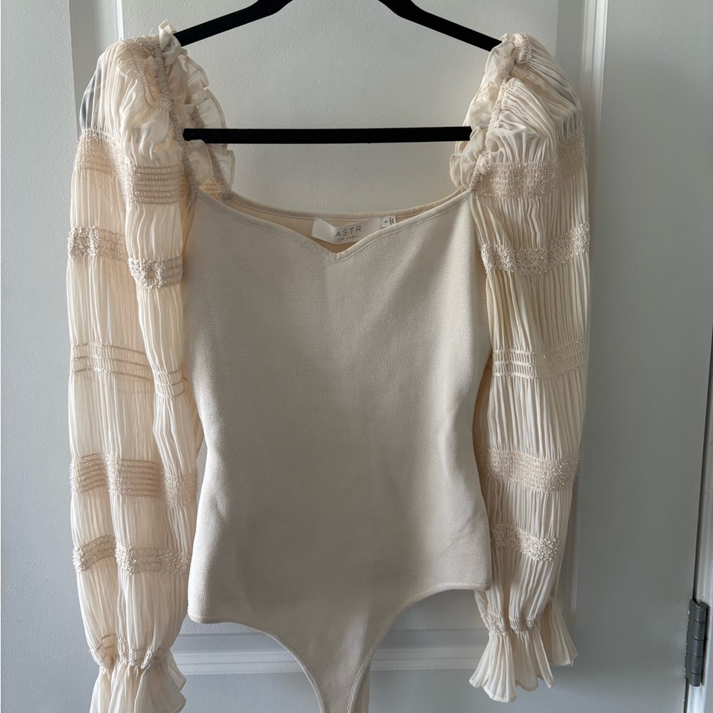 Astr the Label Cream Puff Sleeve Bodysuit